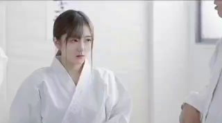 顶级G奶甜美小姐姐！无毛小穴超粉嫩，振动棒狂插，流出白浆一脸享受，揉捏巨乳太诱人了